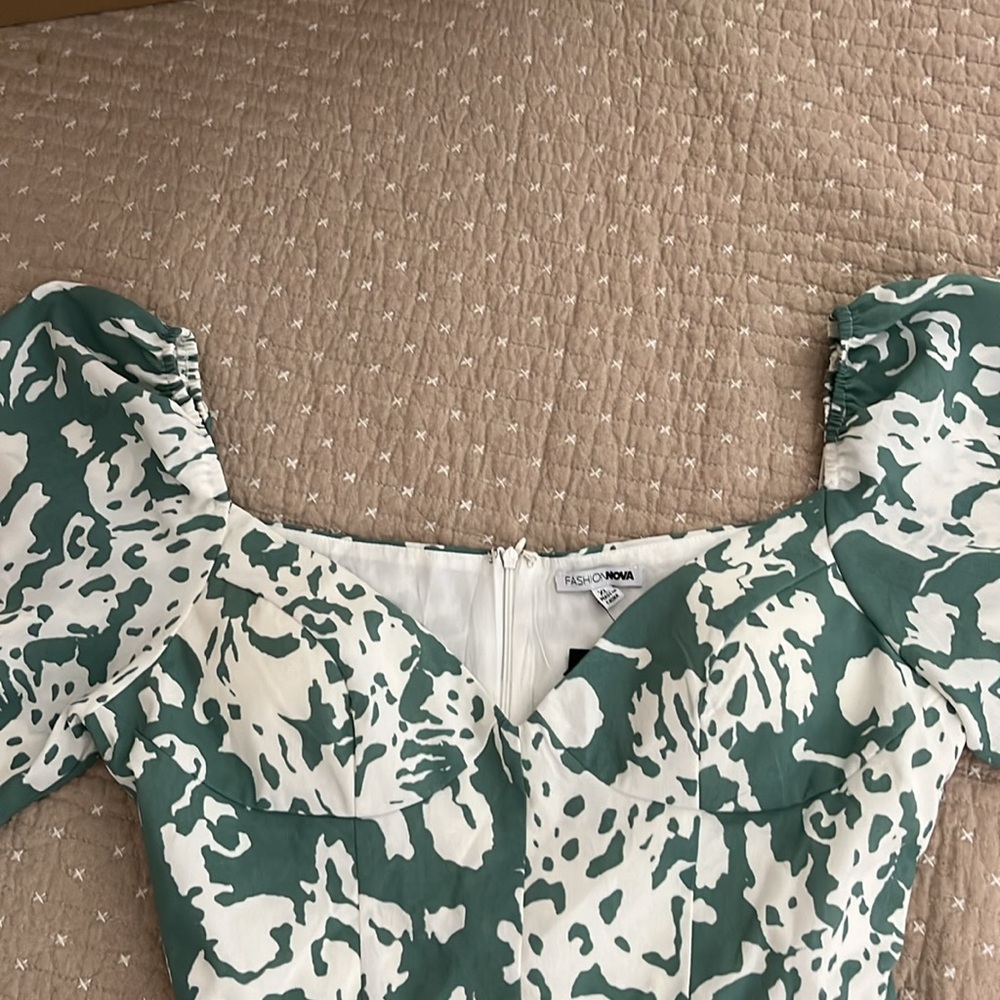 Flirty dress - Picture 6 of 9